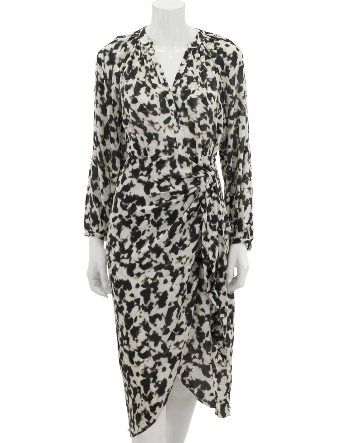 Front view of Rails' tyra dress in blurred cheetah.