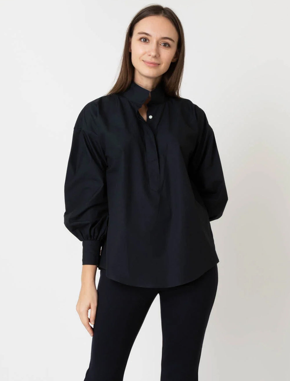 Model wearing Ann Mashburn's anaya popover in black poplin.