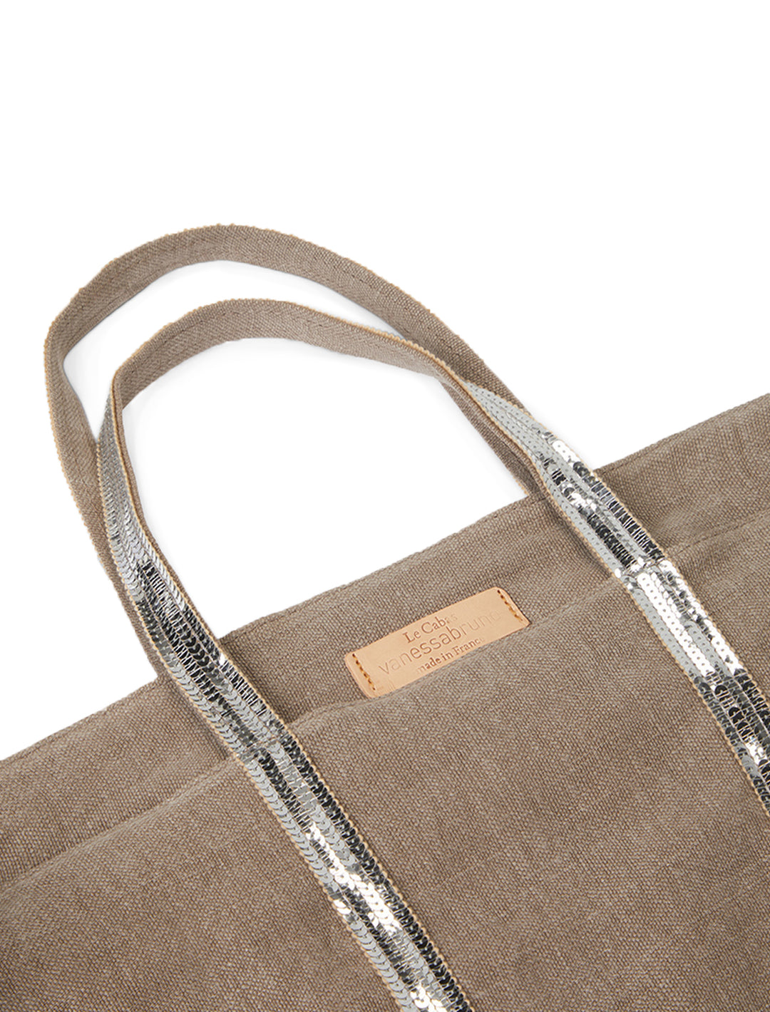 Close-up view of Vanessa Bruno's cabas large tote in calcaire.