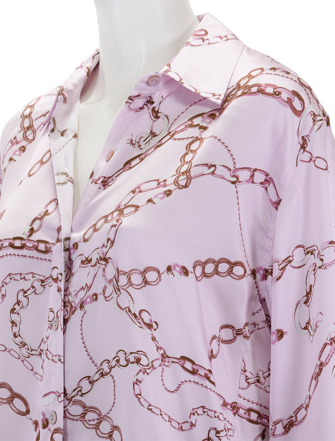 Close-up view of L'agence's patrice in lilac snow in sketch chain print.