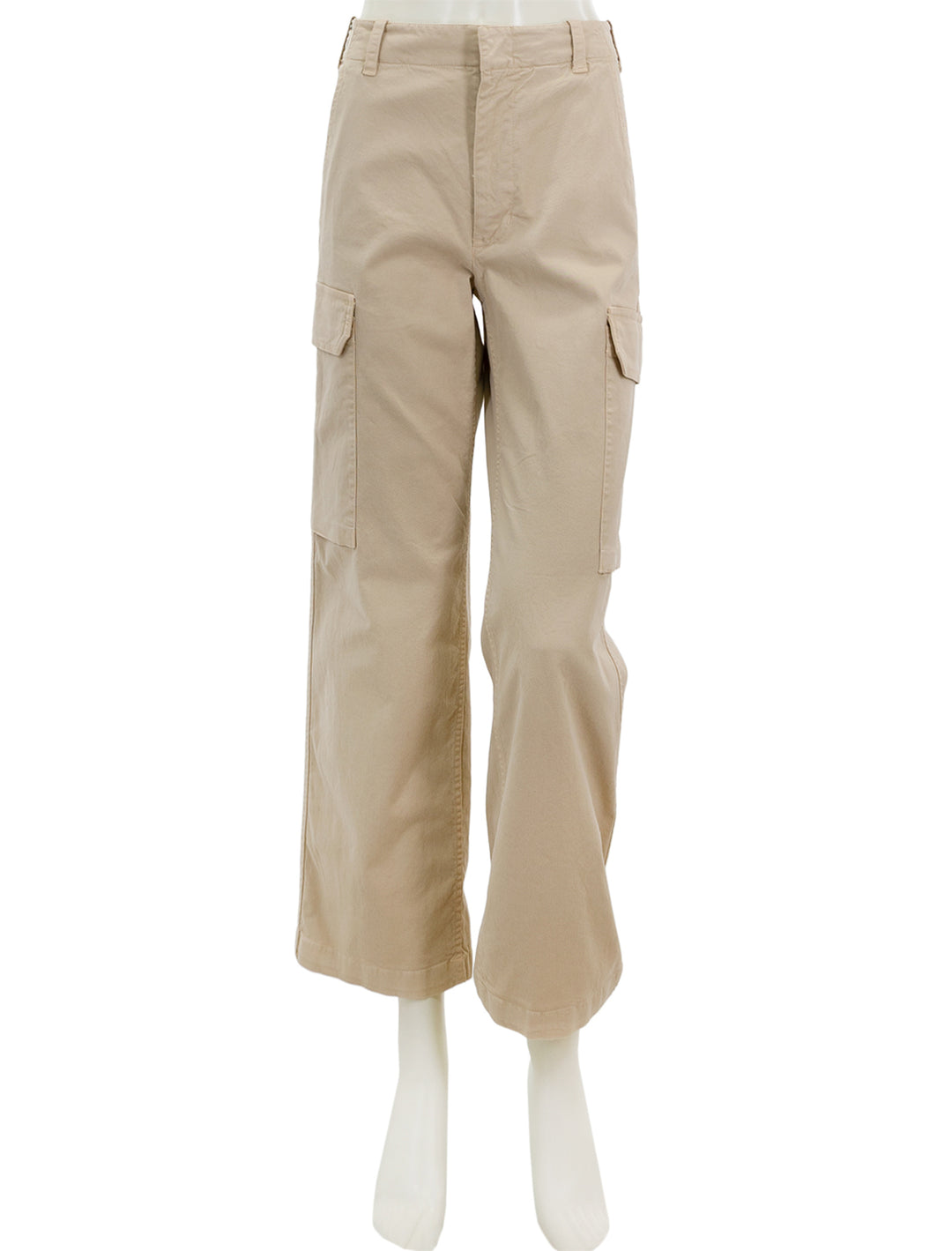 Front view of Nili Lotan's leofred cargo pant in sandstone.