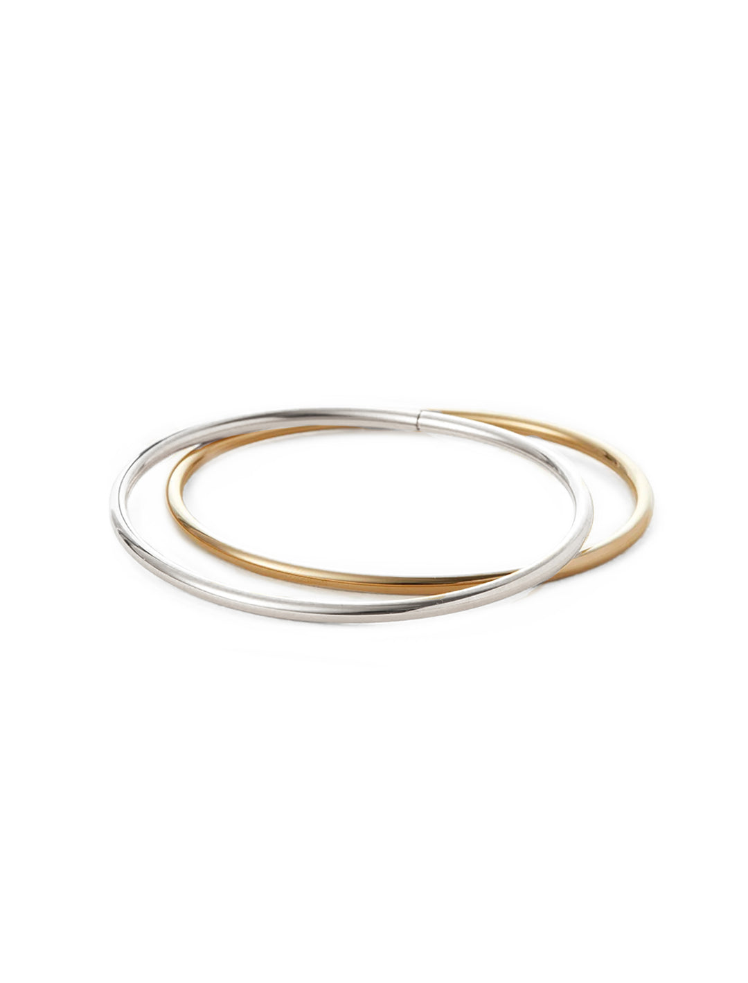 Front view of Jenny Bird's dane bangle set of 2 in two tone.