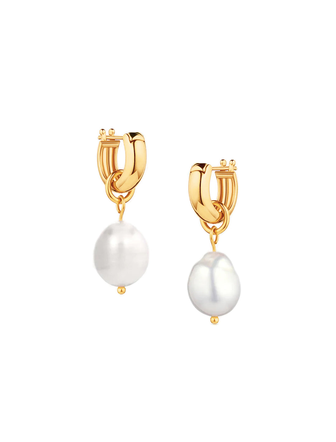 Front view of THATCH's petite colette pearl earrings in gold.
