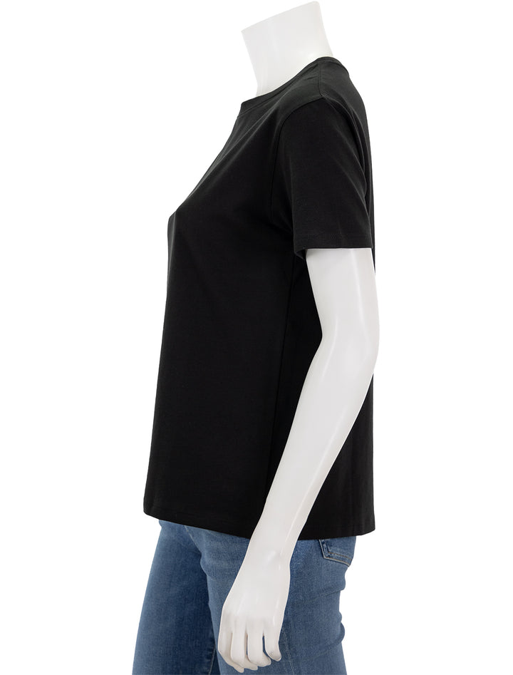 Side view of Patrick Assaraf's short sleeve iconic boyfriend crew in black.