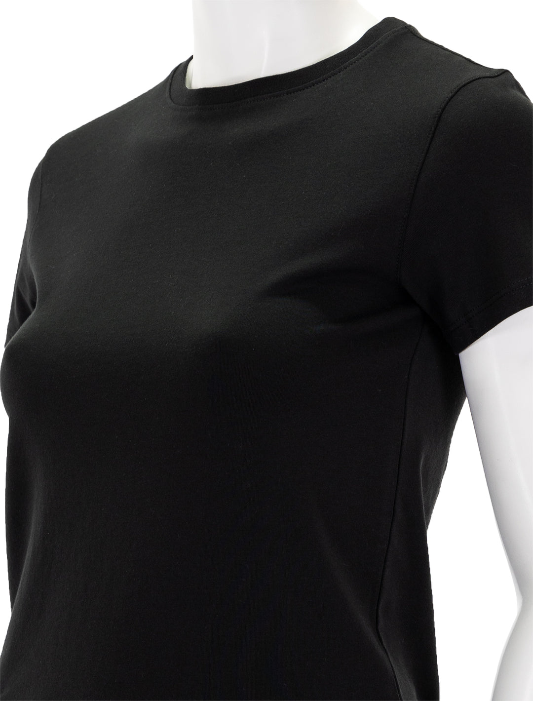 Close-up view of Patrick Assaraf's short sleeve iconic fitted crew in black.