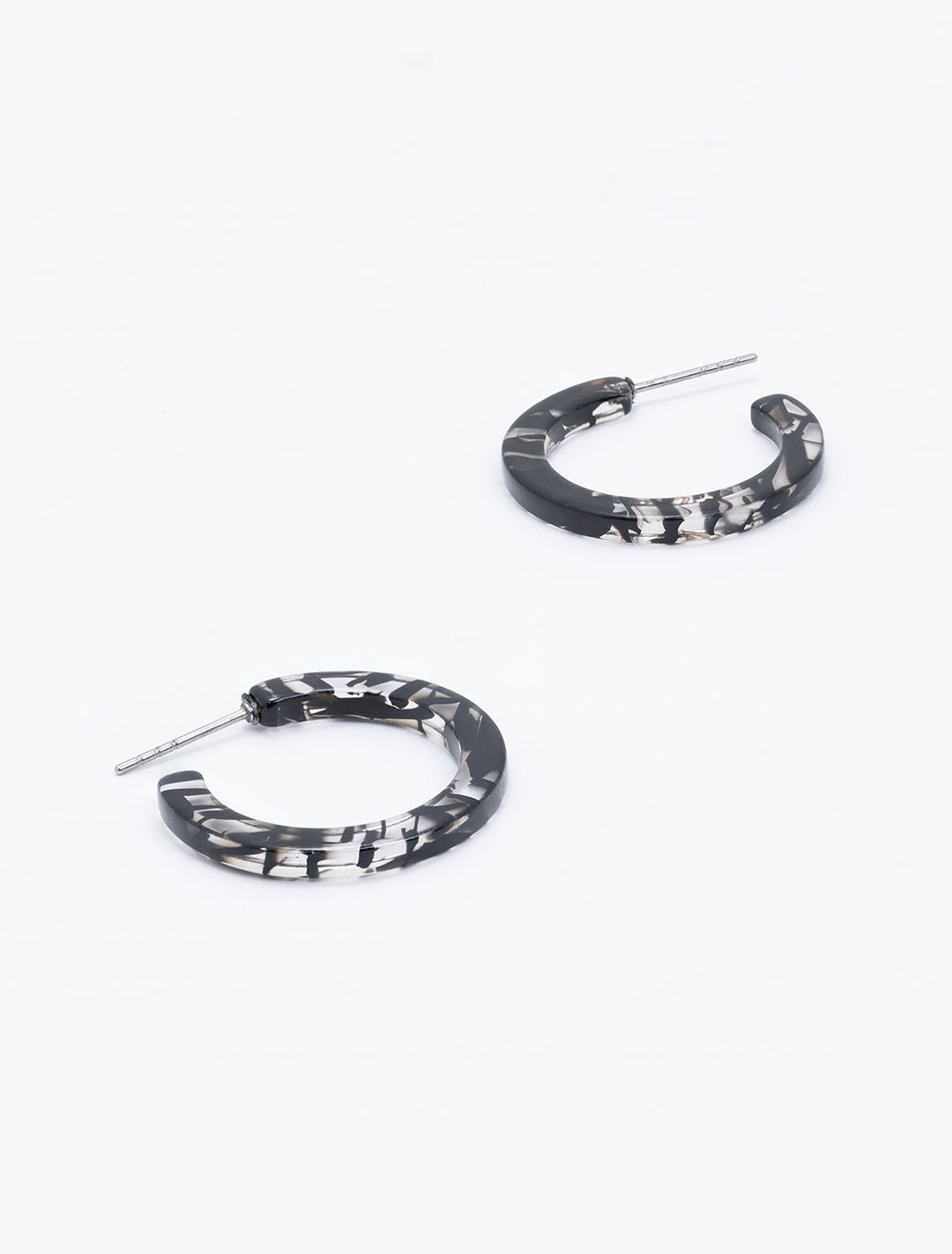 Laydown of S&S's cam mini hoops in black and clear.