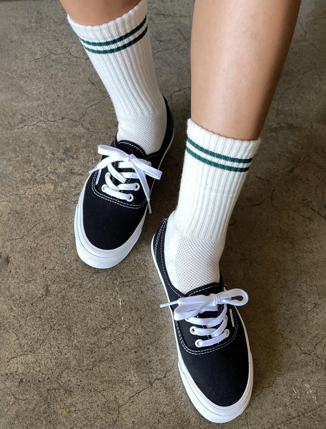 Model wearing Le Bon Shoppe's boyfriend socks in parchment.