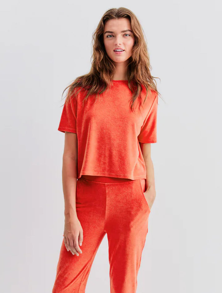 the terry hurley tee in poppy