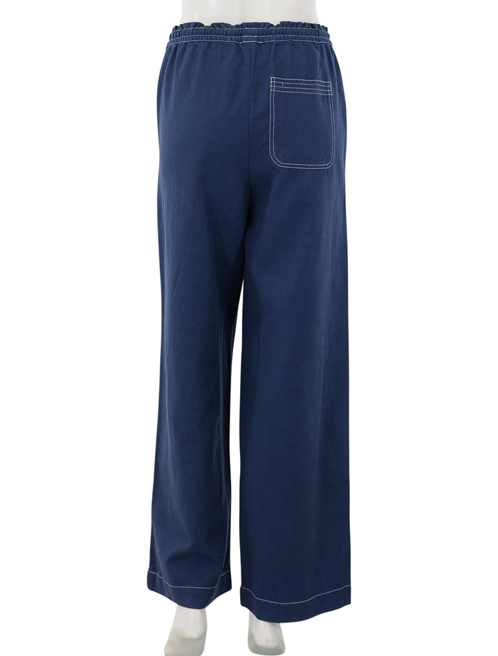 back view of campo pant in navy