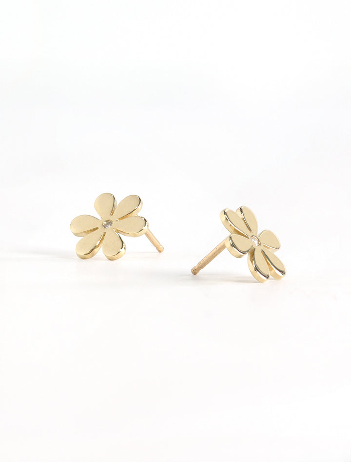 gold single stone daisy studs