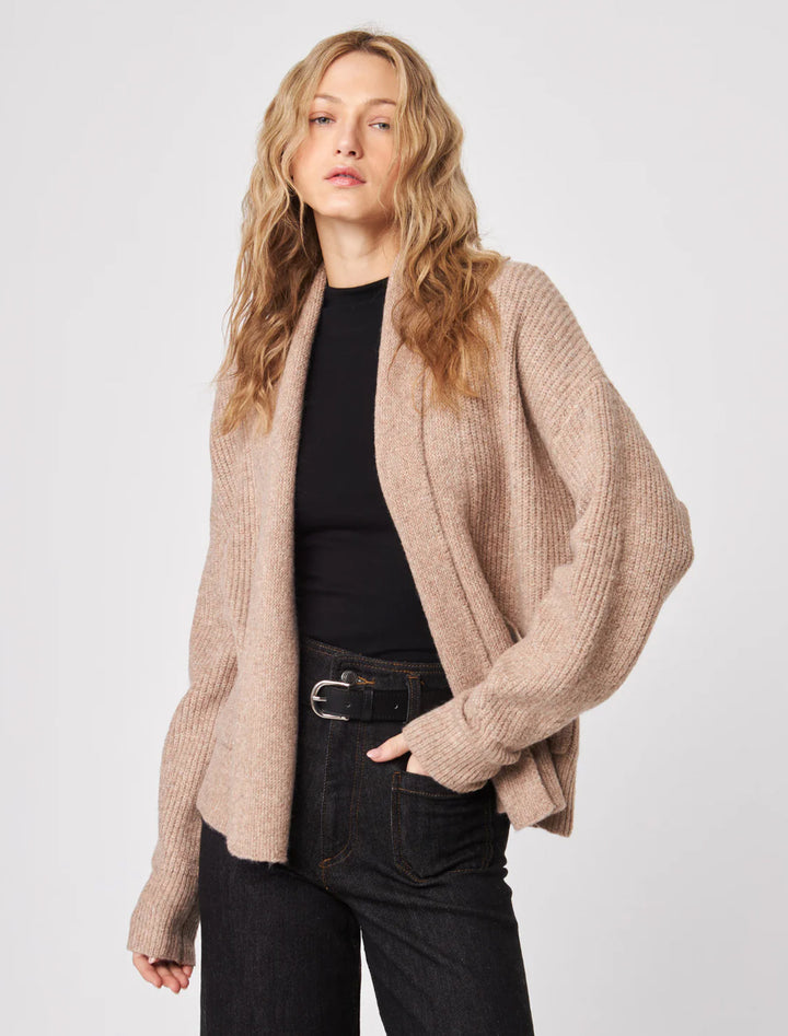 noah cardigan in latte