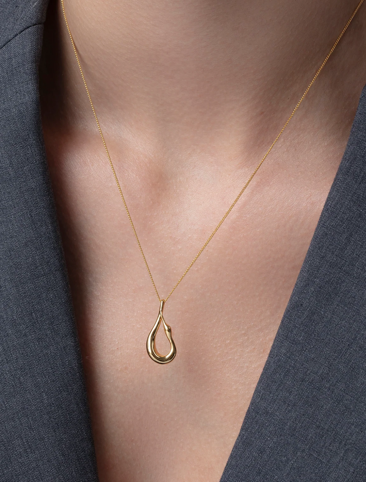 mini egret pendant necklace in gold
