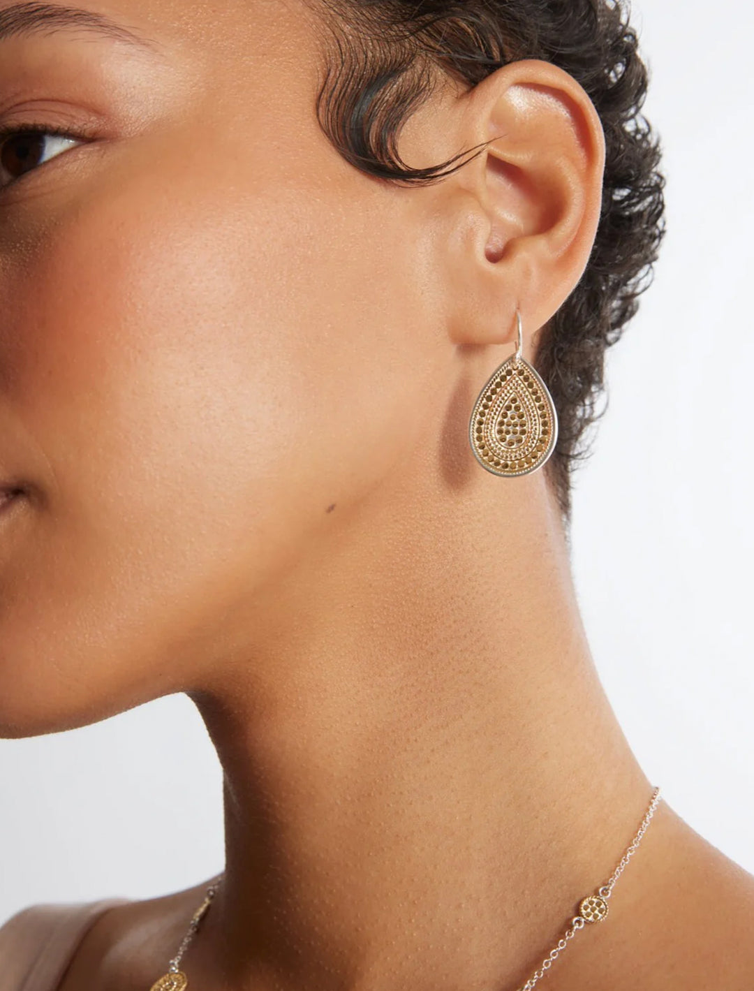 teardrop earrings in gold