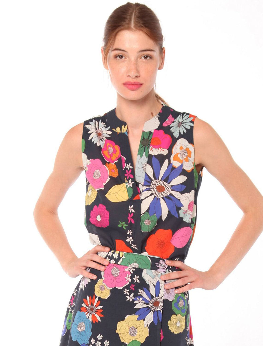 Model wearing Vilagallo's fiorella top in pop floral.