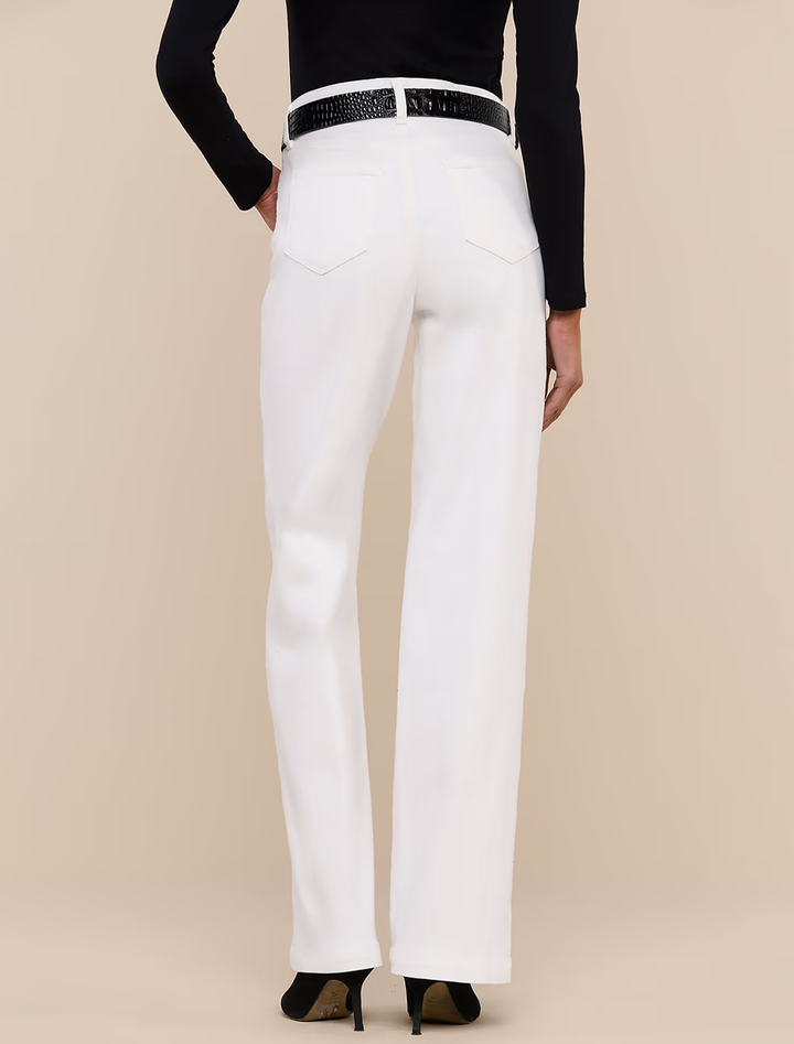 scottie wide-leg jean in blanc