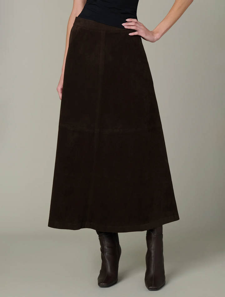 the tavi vegan suede skirt in dark chocolate
