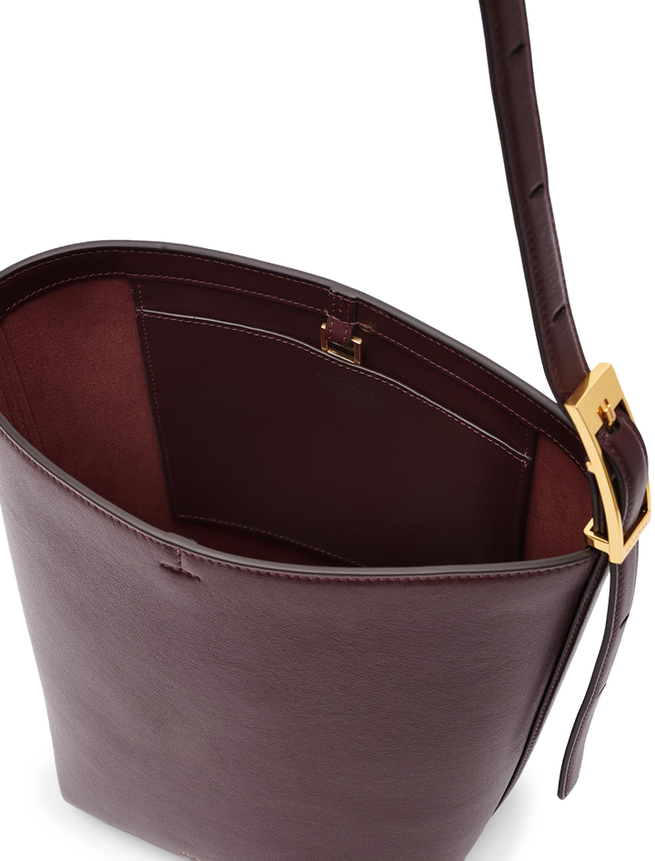 elly medium bucket bag in fig