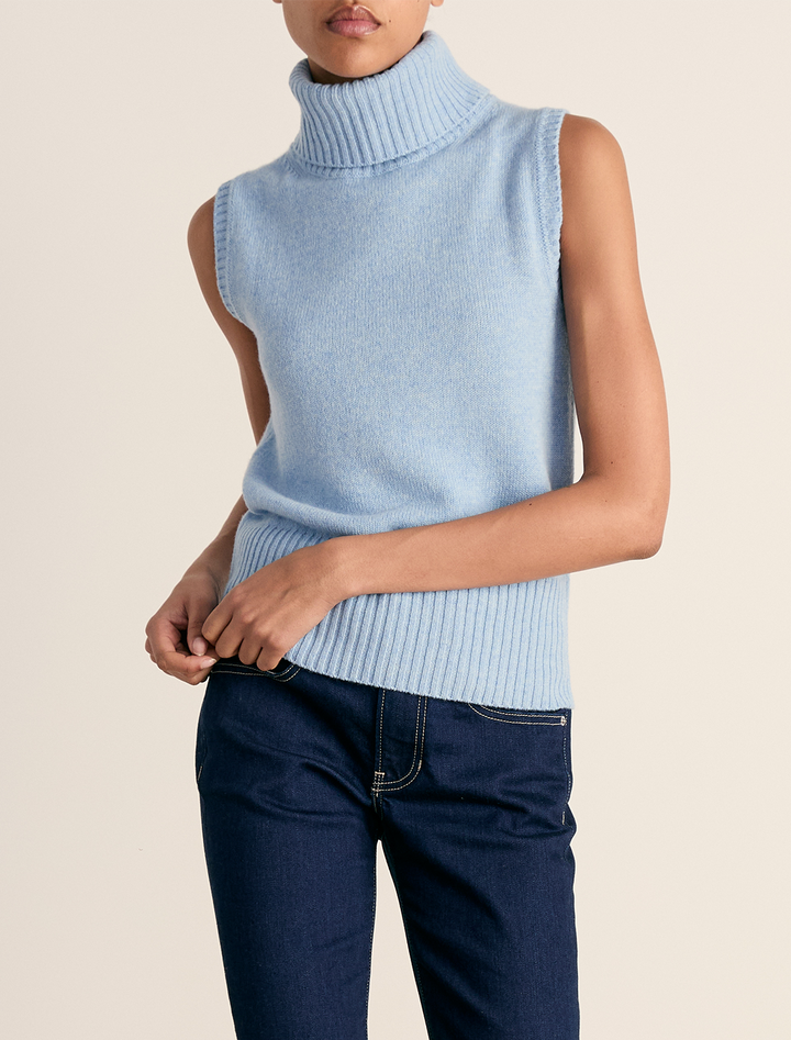 mazzy cashmere shell in pale blue river