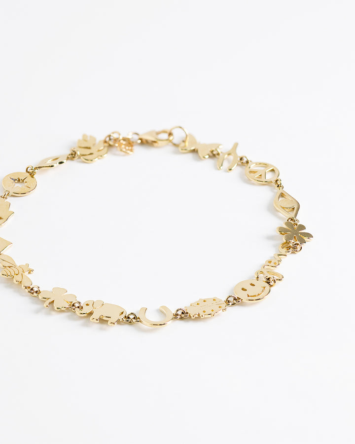 Close-up view of Sydney Evan's tiny pure link bracelet (6.75").