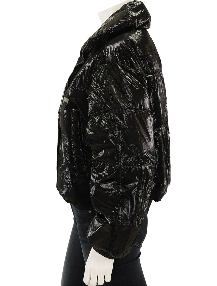 side view of telia jacket in black