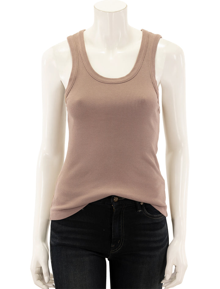 Front view of AGOLDE's poppy tank in truffle.