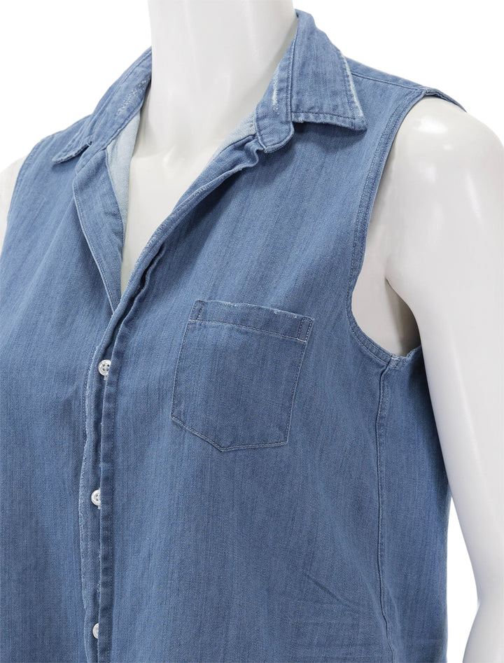 Close-up view of Frank & Eileen's fiona in vintage stonewashed indigo.