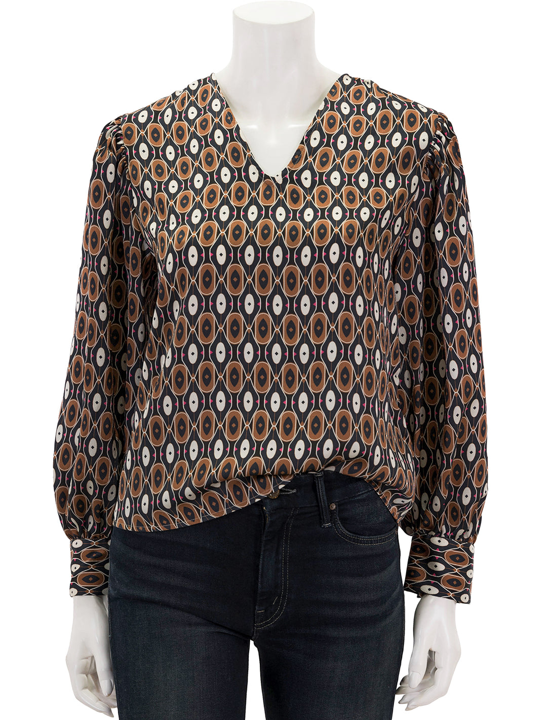 Front view of Vilagallo's camisa marlene geometric blouse.