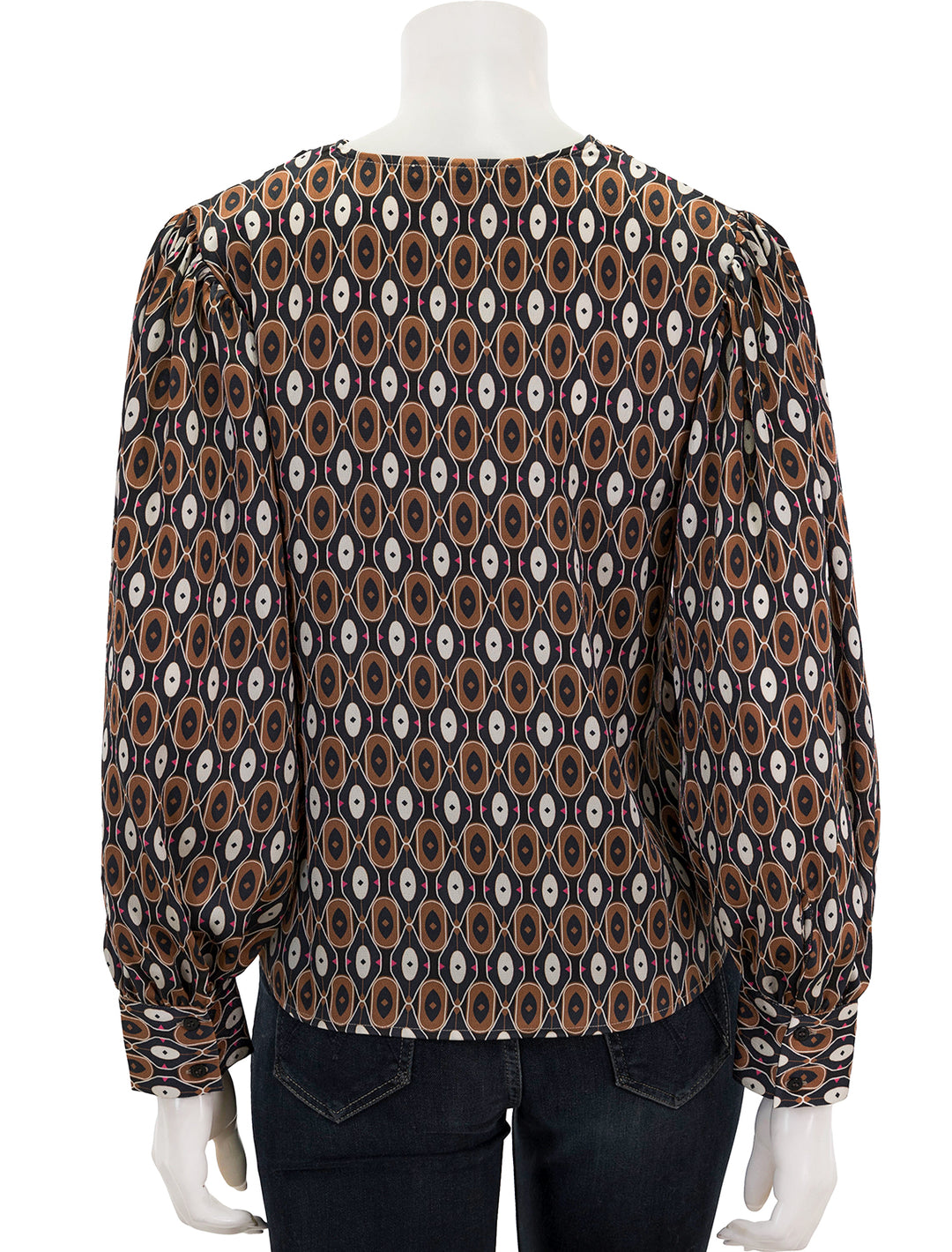 Back view of Vilagallo's camisa marlene geometric blouse.