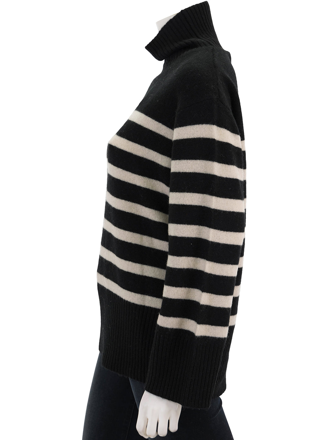 Side view of Suncoo Paris' Palacio Sweater in Noir.