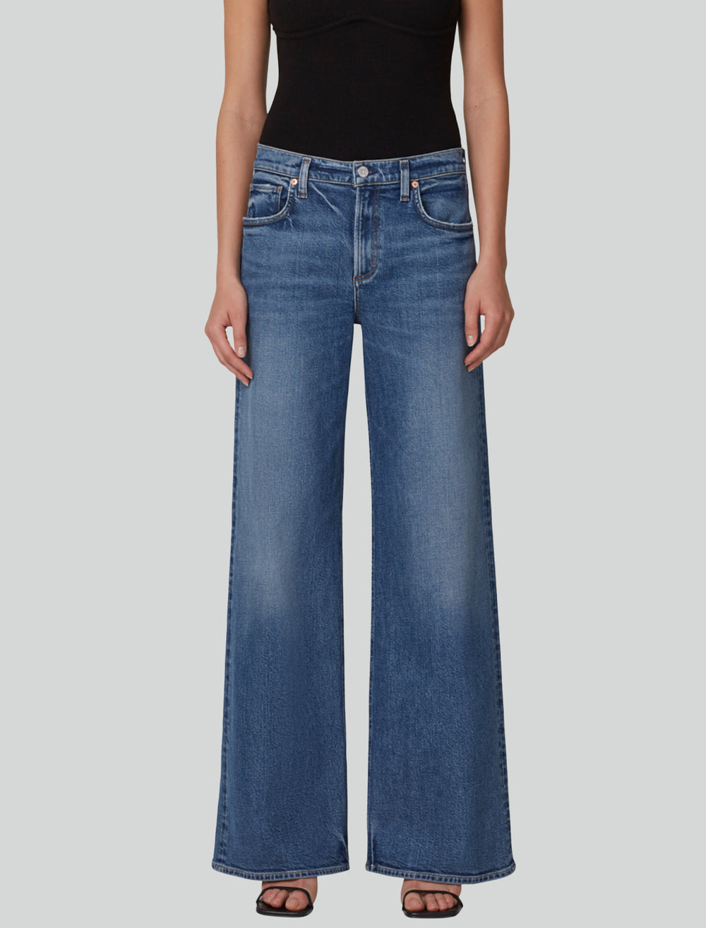 Model wearing Citizens of Humanity's loli mid rise baggy in palazzo.
