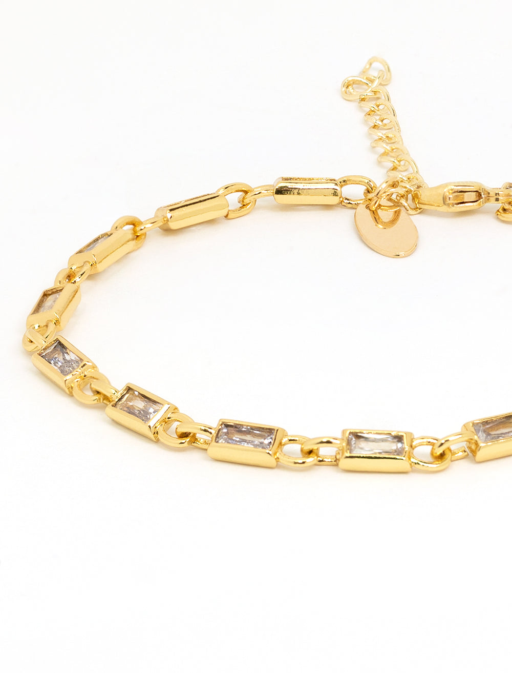 Close-up view of Jonesy Wood's beckett chain bracelet.