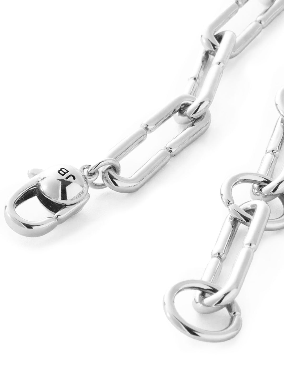 Close-up view of Jenny Bird's ballon link chain in silver.