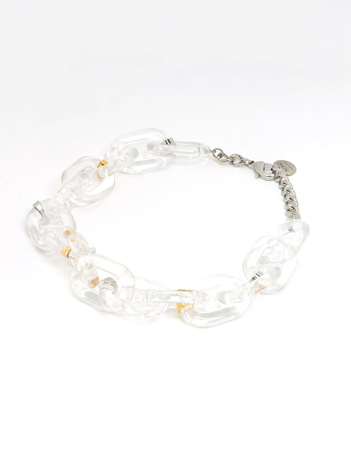 Stylized laydown of Pono's sara resin necklace | platinum.