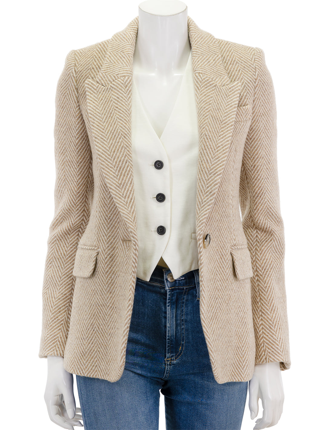 Front view of Isabel Marant Etoile's kerstin blazer in toffee, unbuttoned.