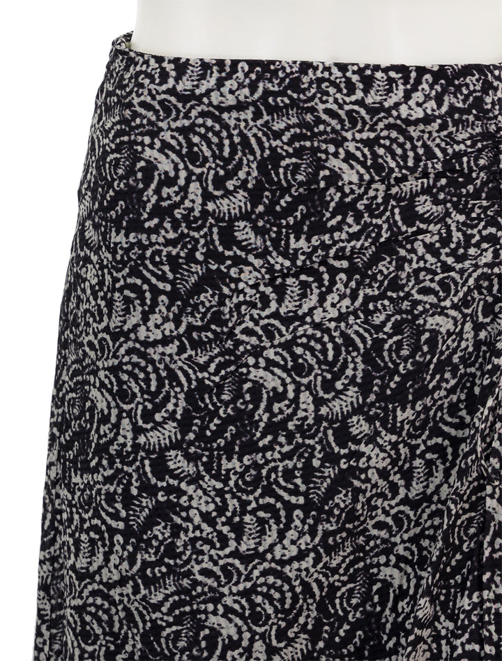 Close-up view of Vanessa Bruno's calyp skirt in noir.