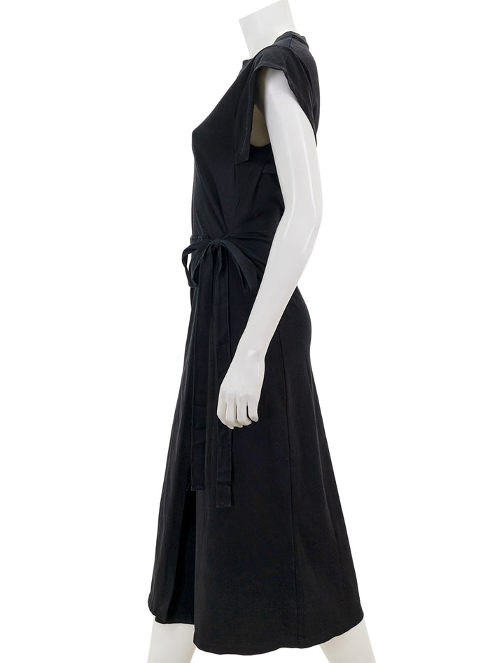 Side view of Vanessa Bruno's consuela dress in noir.