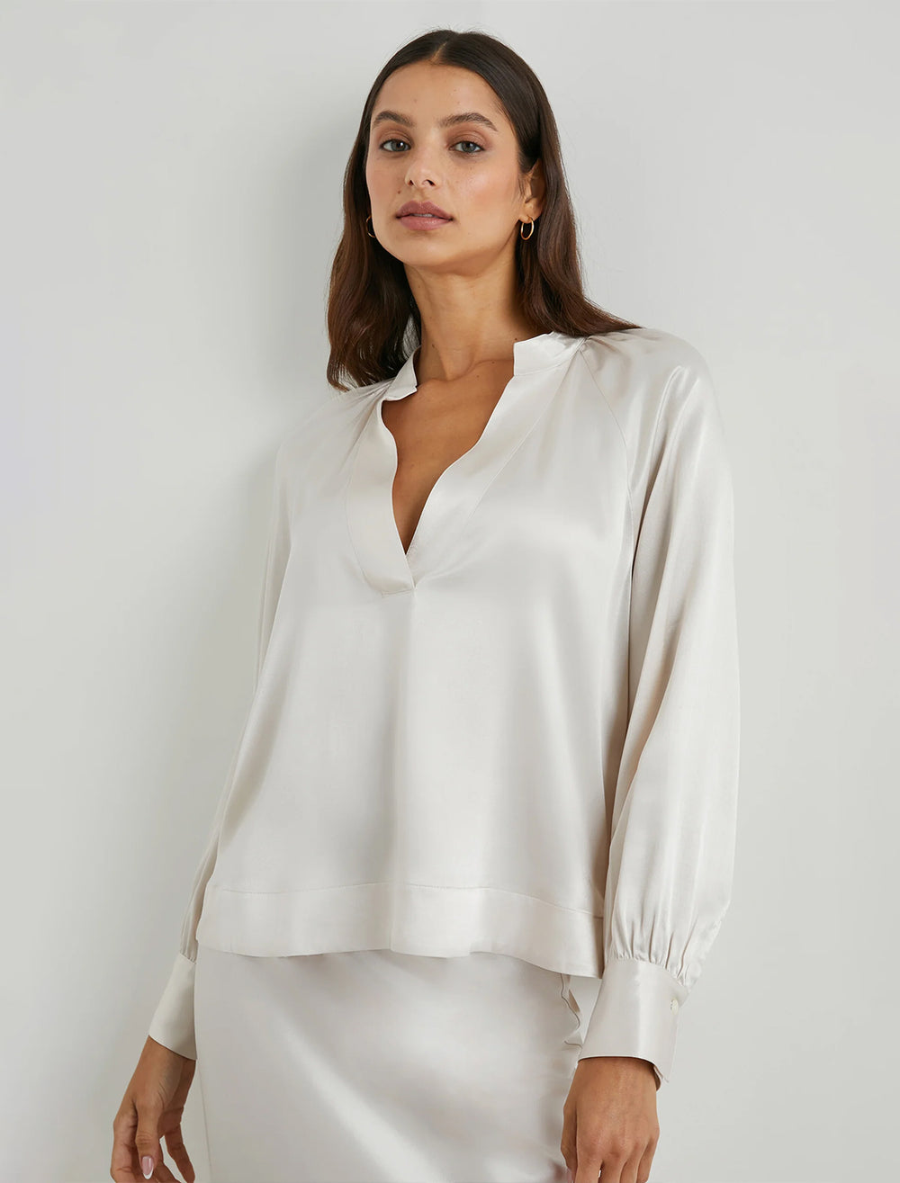 Model wearing Rails' wynna blouse in ivory.