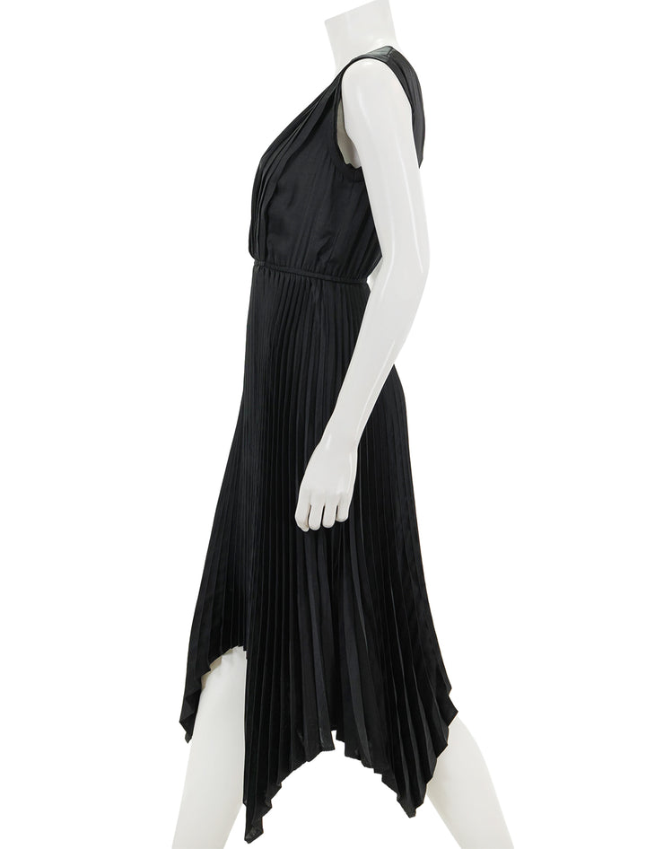 Side view of Steve Madden's donna dress in black.