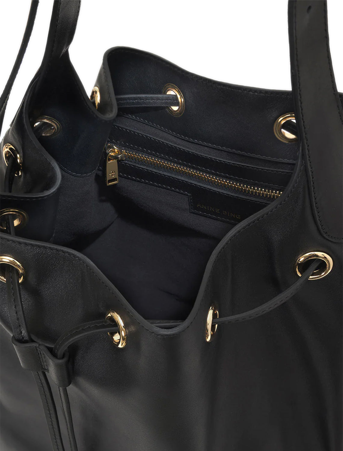 alana bucket bag in black Twigs