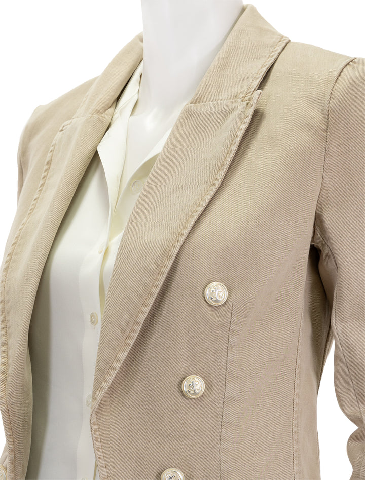 Close-up view of L'agence's wayne crop jacket in sand dune.