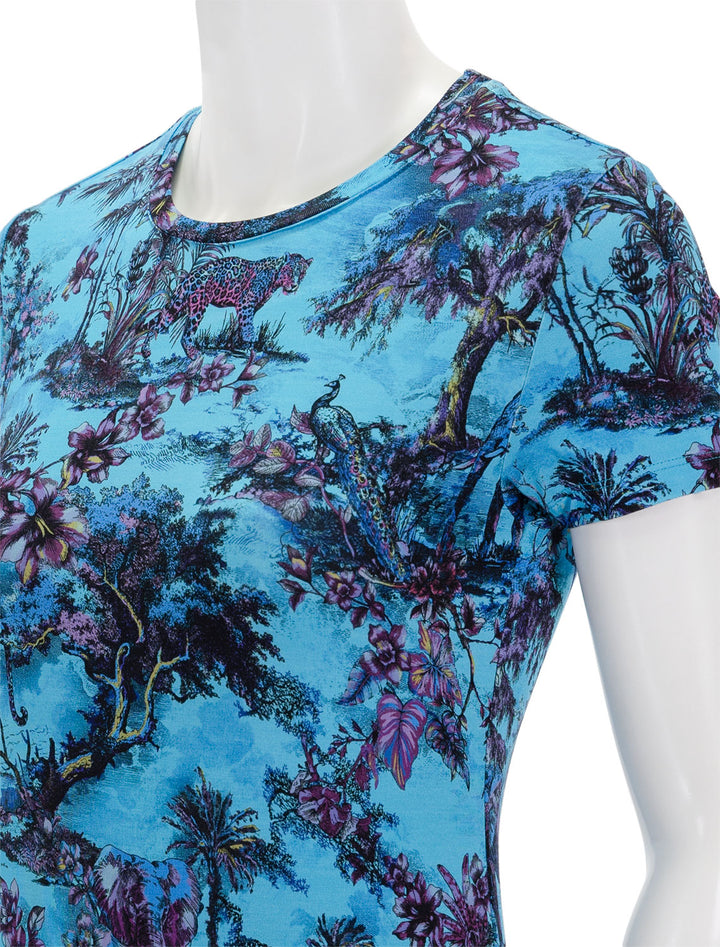 close up view of ressi tee in blue jungle toile