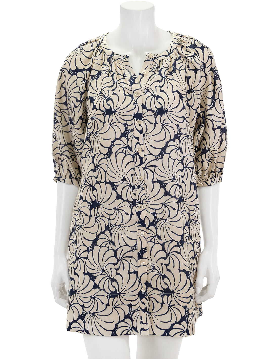Front view of STAUD's mini vincent dress in navy scallop block print.