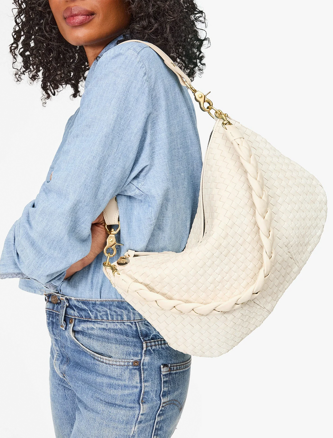moyen messenger in new cream woven checker
