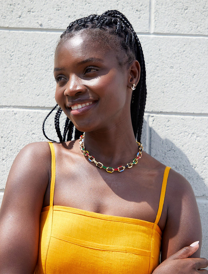 Model wearing Clare V.'s le link necklace in vintage gold multi.