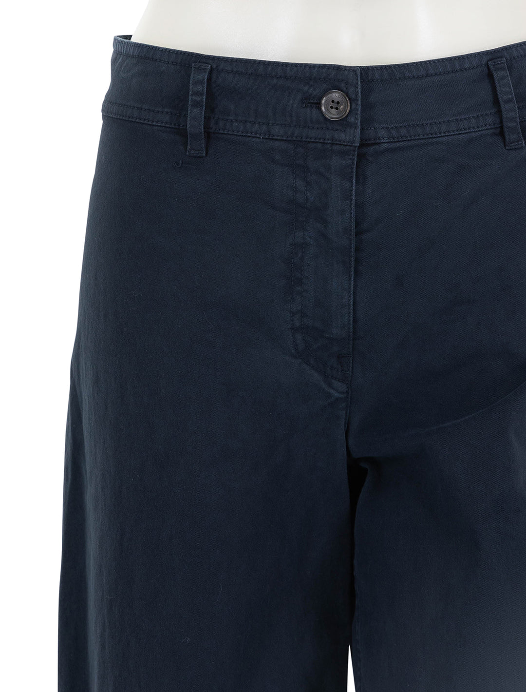 Close-up view of Nili Lotan's megan pant in midnight.