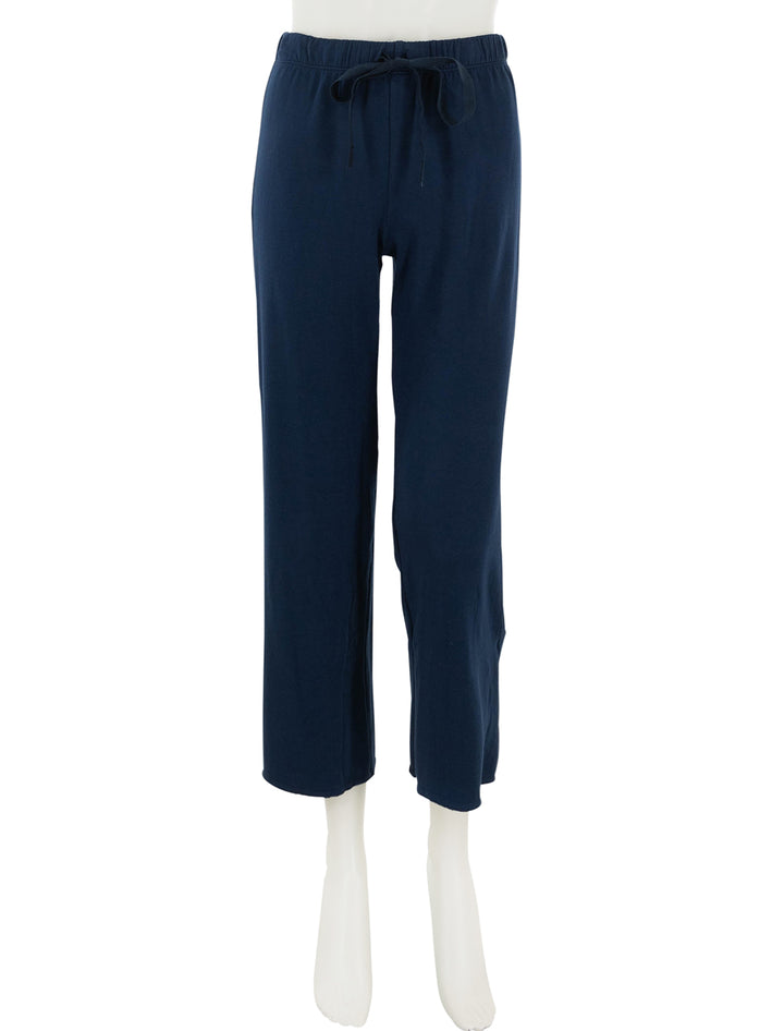 Front view of Stateside's softest fleece cropped pant in navy.