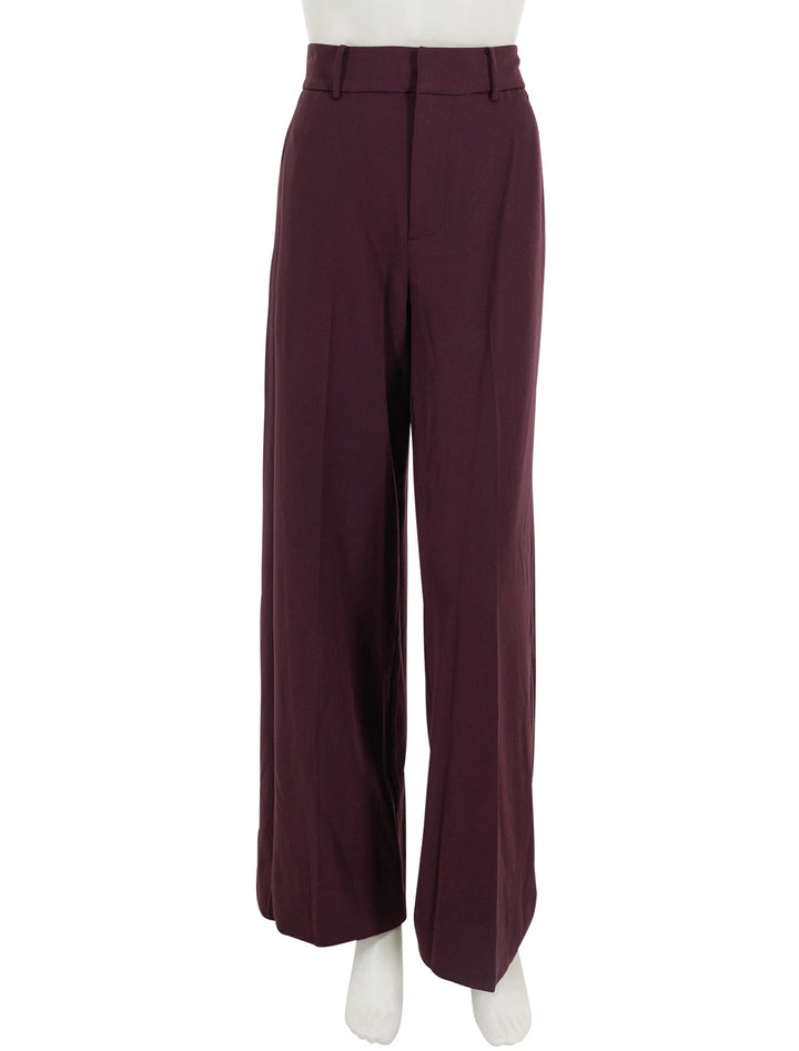 Front view of STAUD's prince pant in merlot.