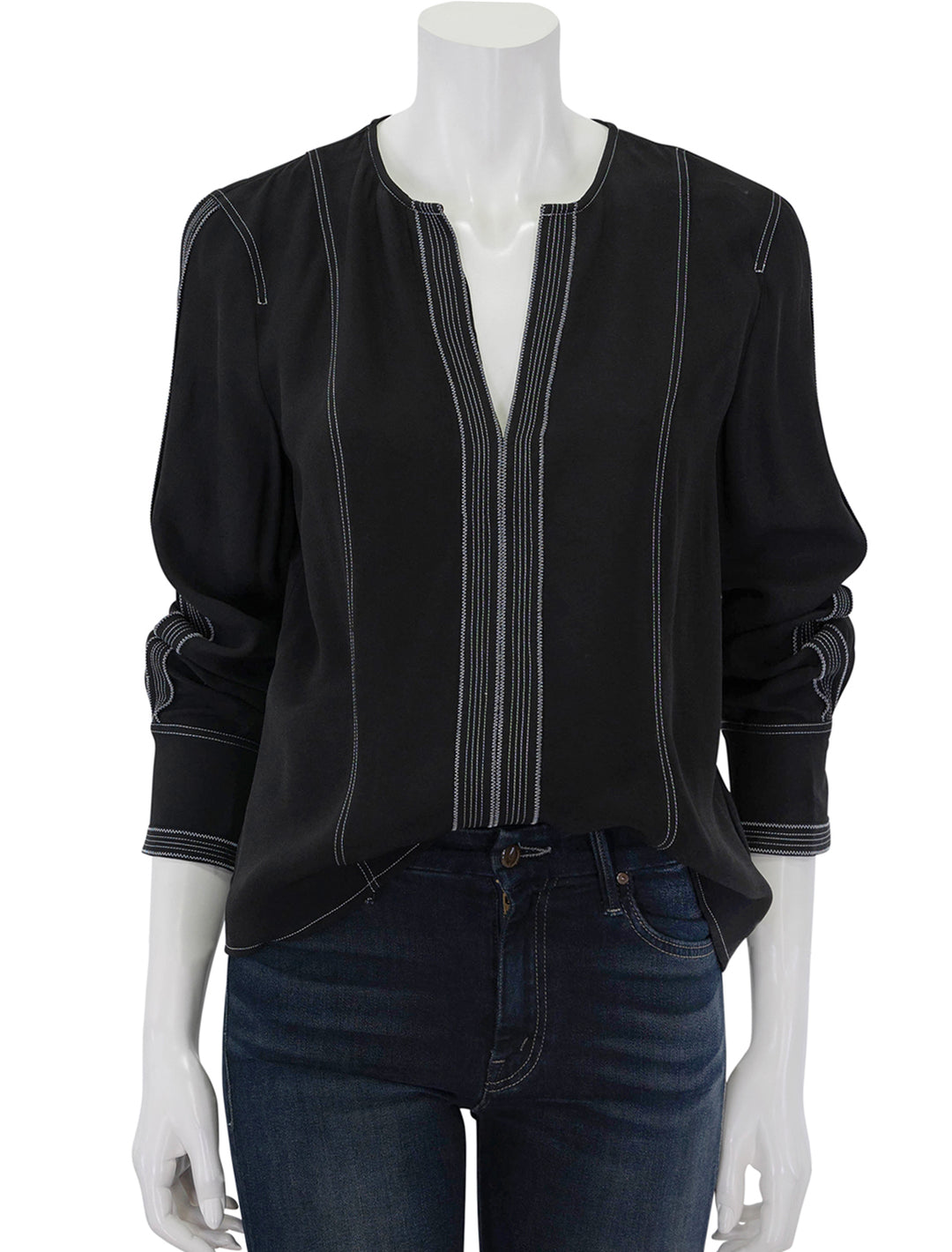 Front view of Ulla Johnson's safi blouse in noir.