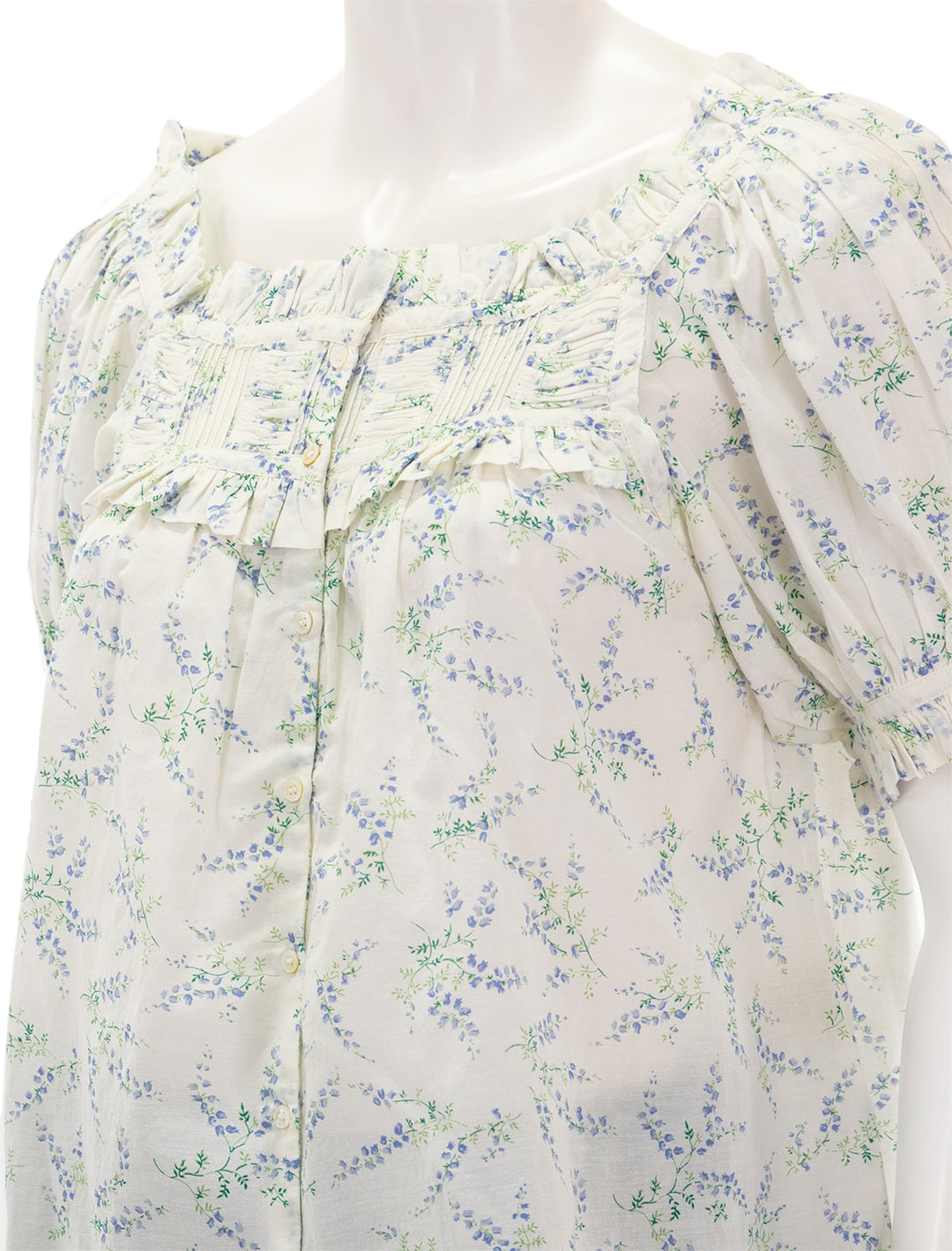 Close-up view of DOEN's farley top in blanc bluebell ballad.