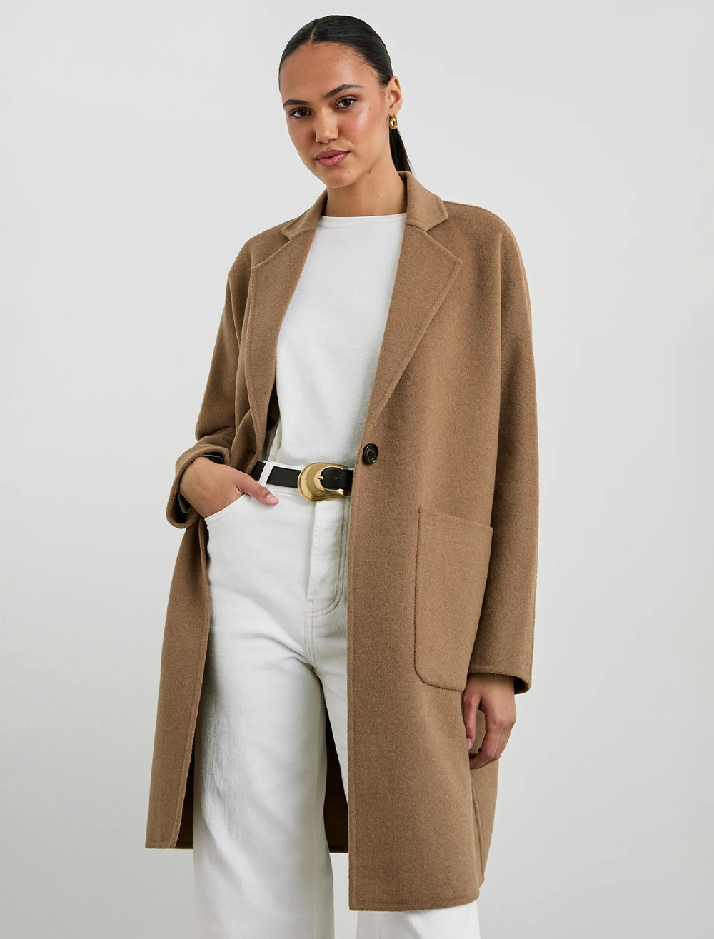 Model wearing Rails' everest coat in camel.